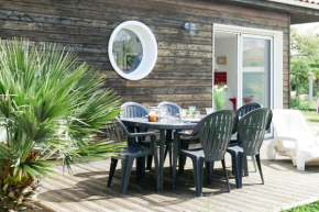 Jolie maison en bois à 2 kms de la plage de Brem Sur Mer - 6 personnes
